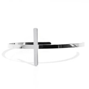 *NEW*  Paparazzi Silver Cross Bracelet

“Holy Headline”